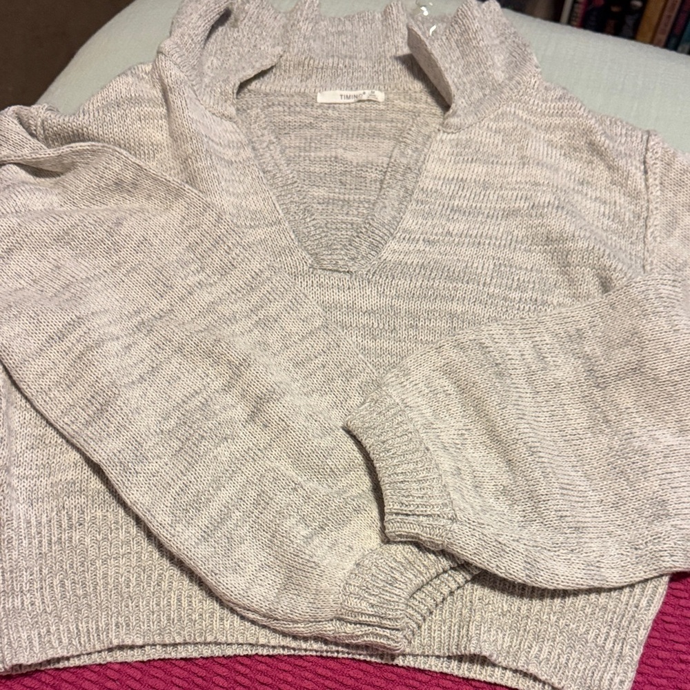 Timing Light Gray Crew Neck Sweater